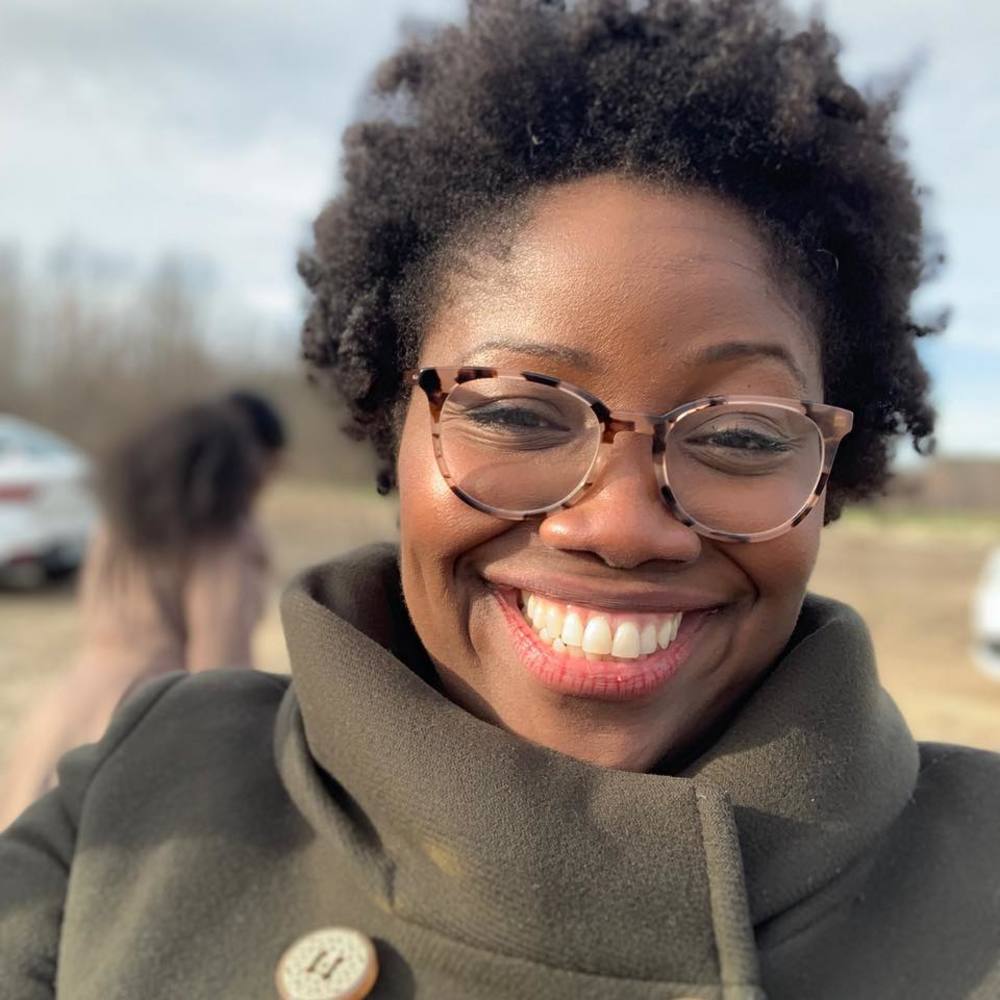 Meet your Posher, Caroline